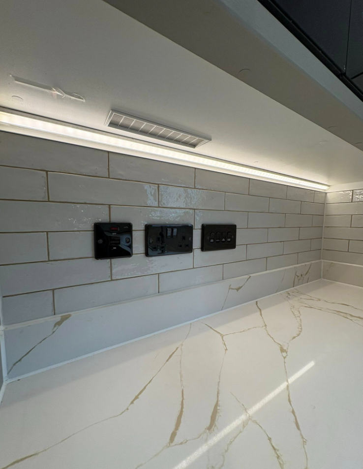Kitchens, tiling & worktops 4